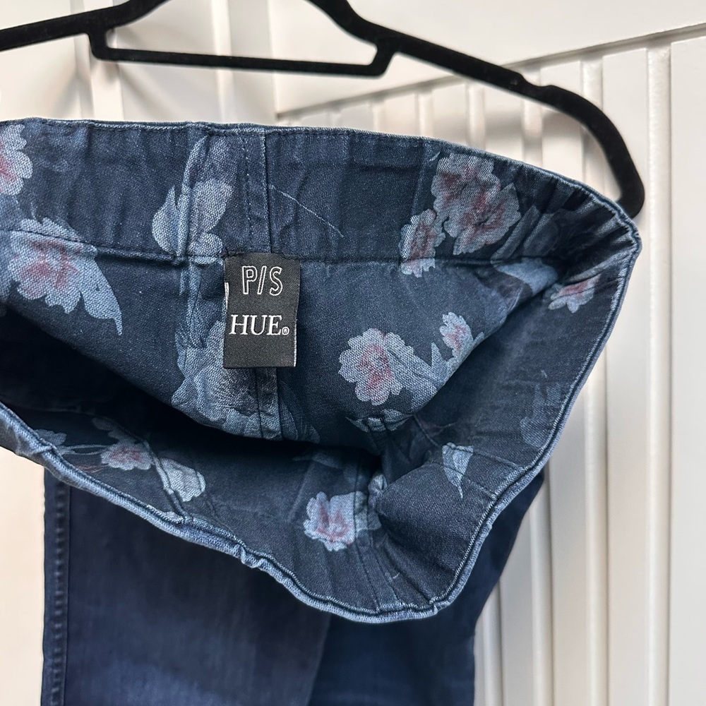 Woman Small Hue Jeans Worn Once